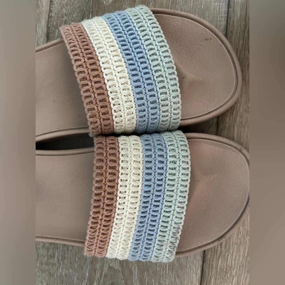 Roxy Slides